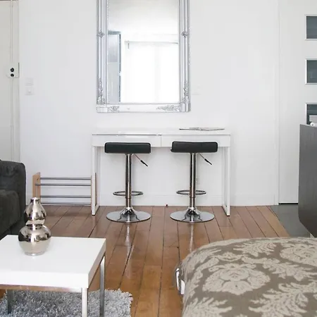 Marais Charming Place Apartment